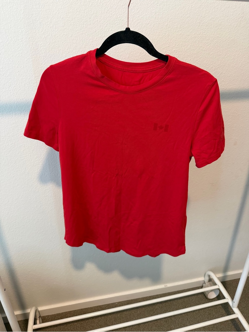 lululemon athletica Red Short Sleeve Crew Tee - Picture 1 of 6